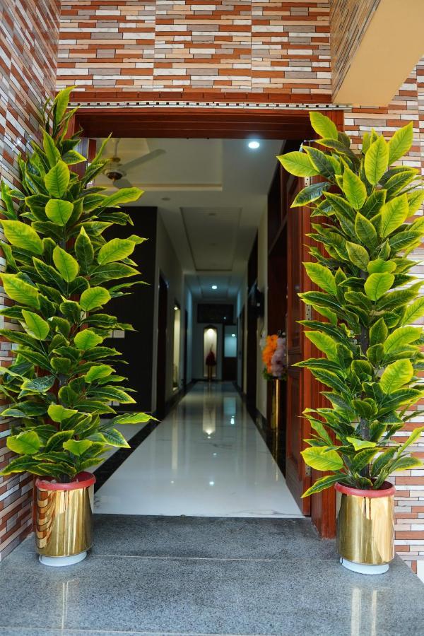 Bed and Breakfast Grand Royal Islamabad Esterno foto
