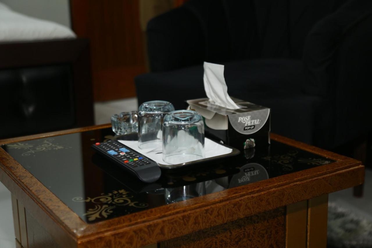 Bed and Breakfast Grand Royal Islamabad Esterno foto