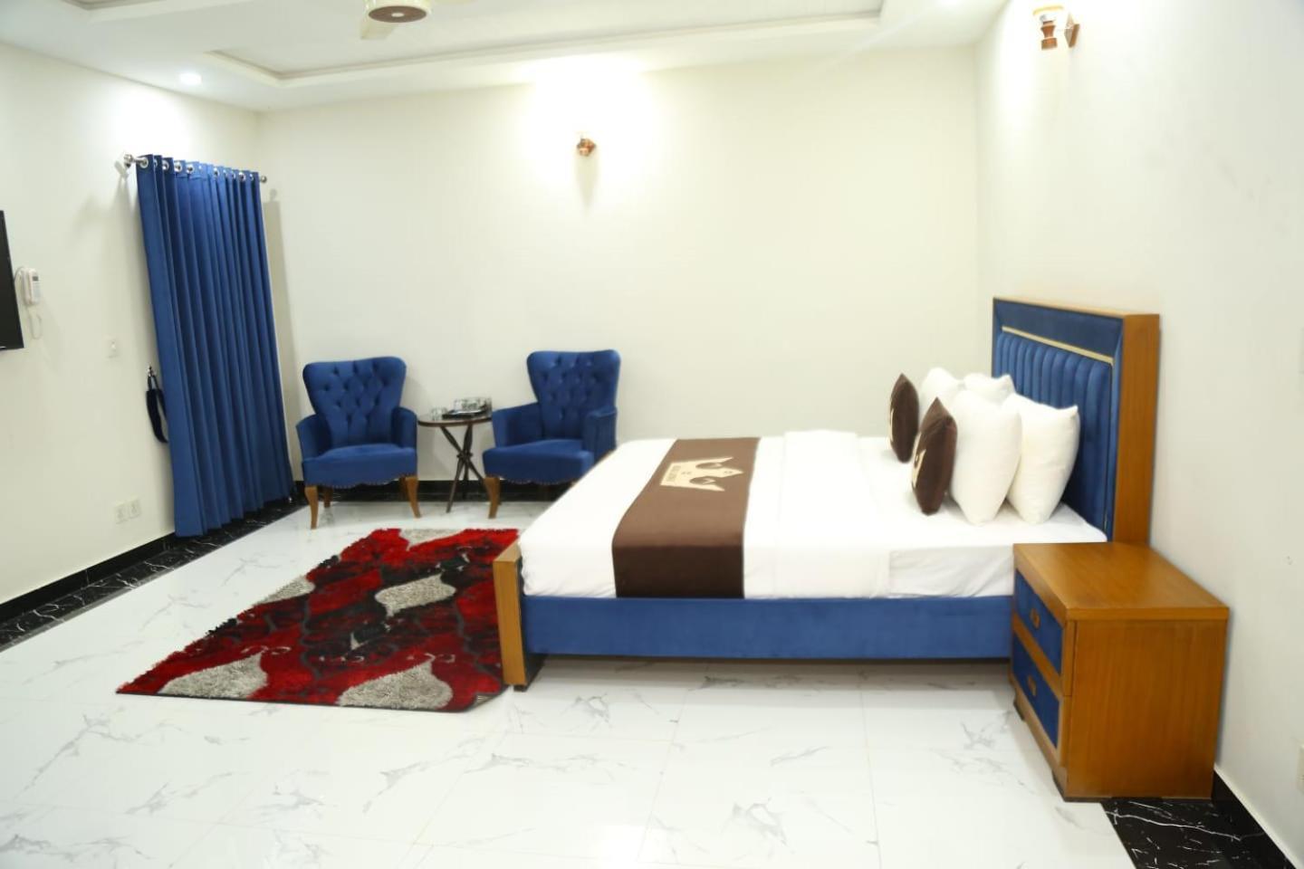 Bed and Breakfast Grand Royal Islamabad Esterno foto