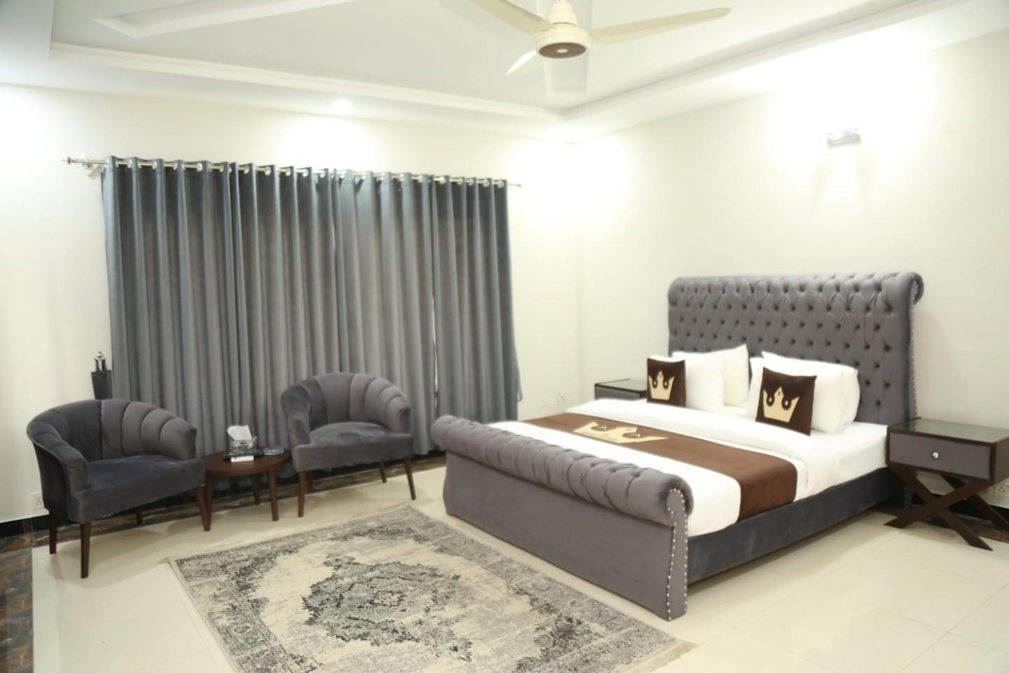 Bed and Breakfast Grand Royal Islamabad Esterno foto