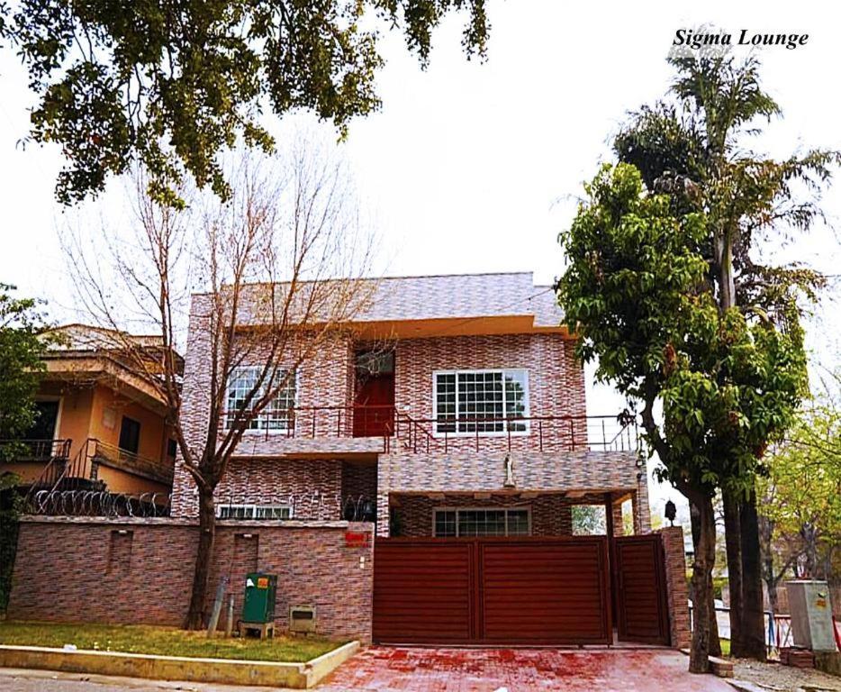 Bed and Breakfast Grand Royal Islamabad Esterno foto