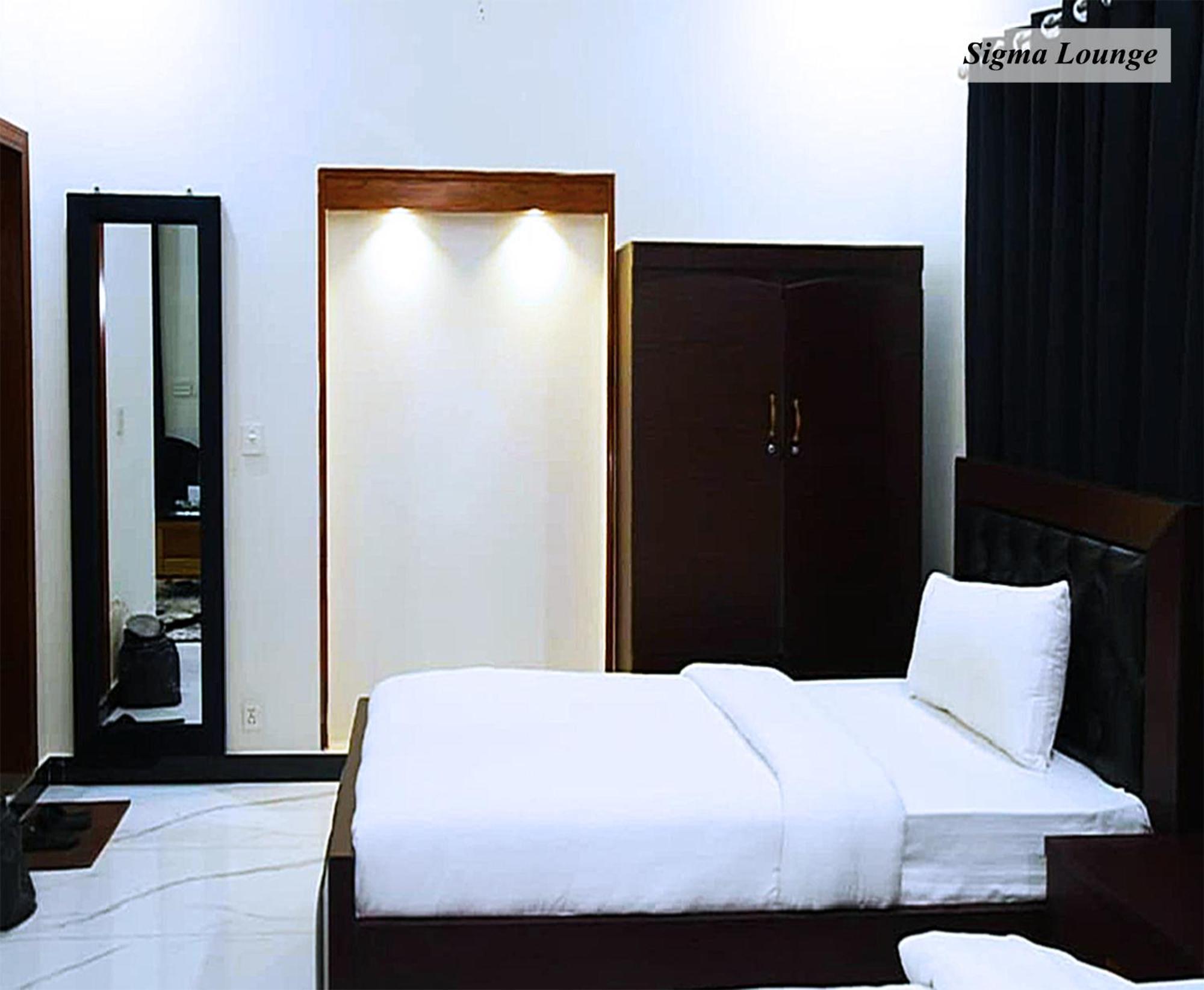 Bed and Breakfast Grand Royal Islamabad Esterno foto